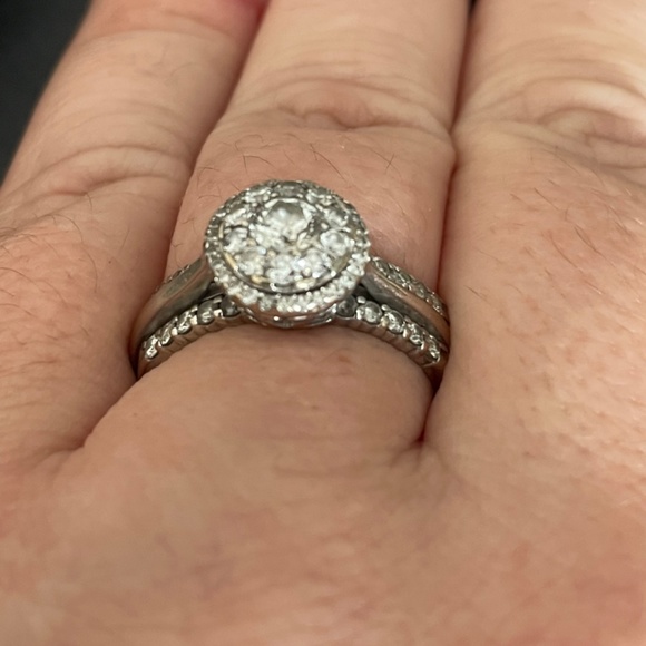 Zales Wedding ring - Picture 6 of 8